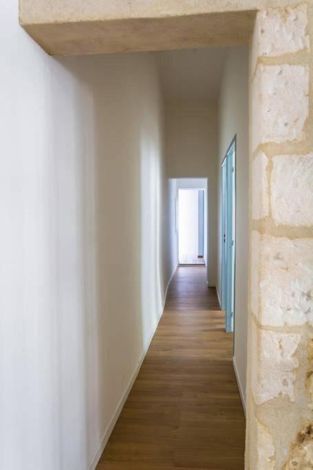ארל Apartment In Hyper Center - 3 Bedrooms מראה חיצוני תמונה