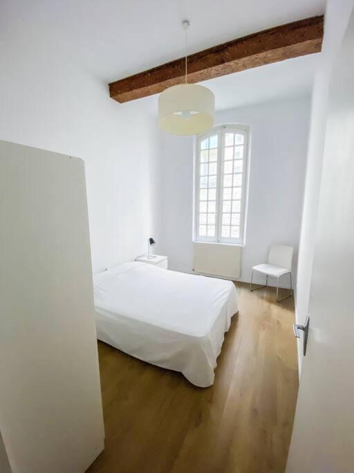 ארל Apartment In Hyper Center - 3 Bedrooms מראה חיצוני תמונה